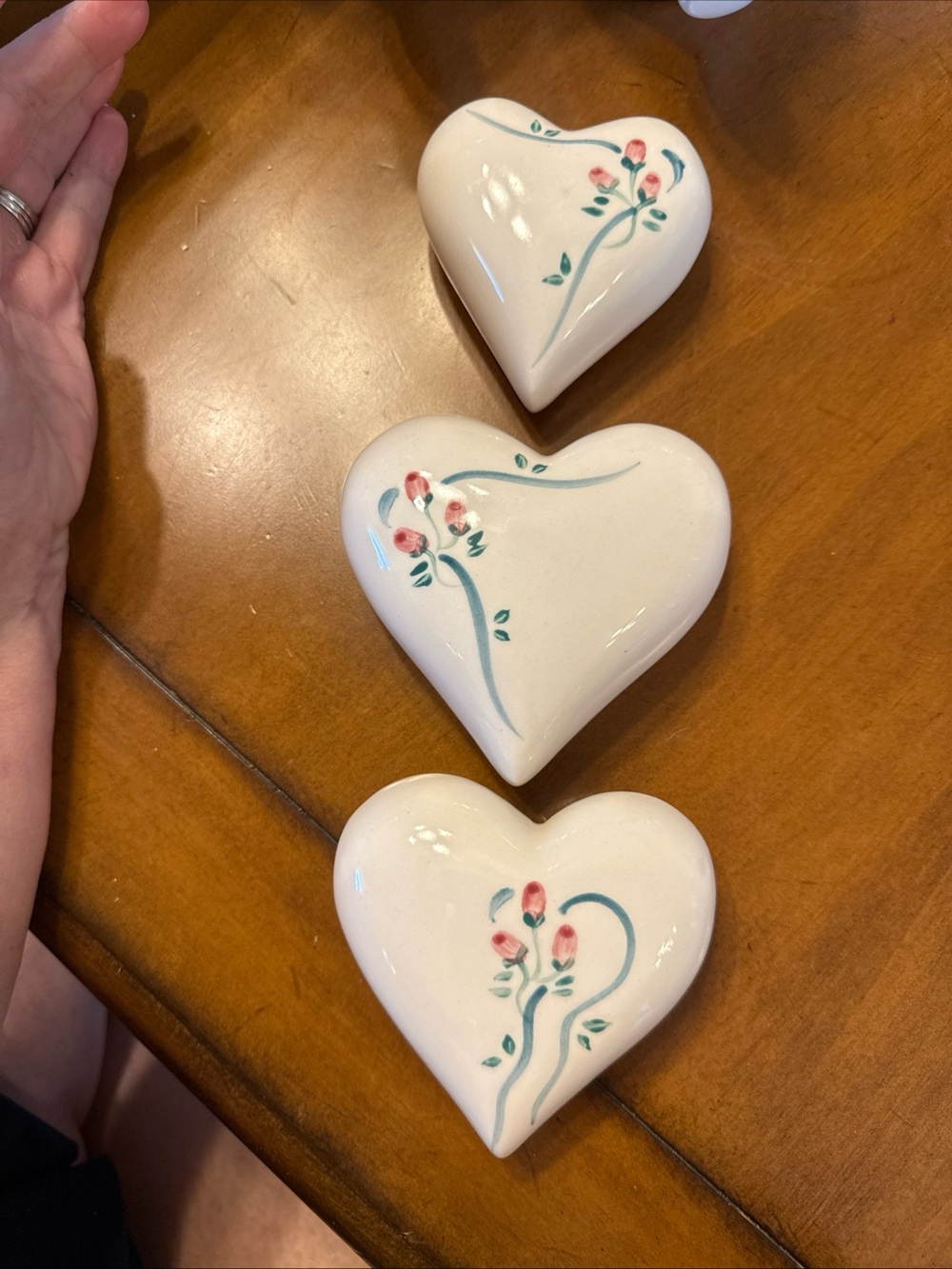 Vintage Set 3 Hand Painted White Ceramic Hearts Pink Roses Cottagecore Decor - Picture 3 of 5